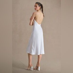 Jenny Yoo Kelly V Neck Satin Midi Dress with Pearl and Chain Straps Size 10